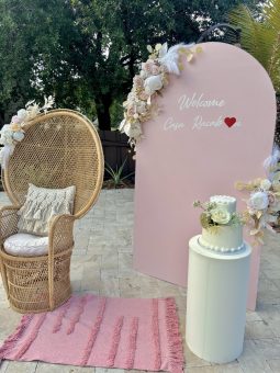 peacock chair rental